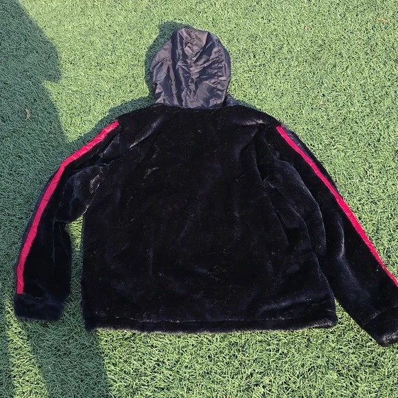 Forever 21 men's red and black hoodie, large. - Picture 6 of 10